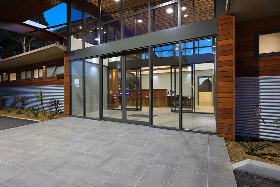 Centreglaze commercial framing